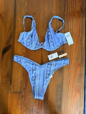 NWT Hollister Blue Bandana Print Bikini Set - Medium 🌊
